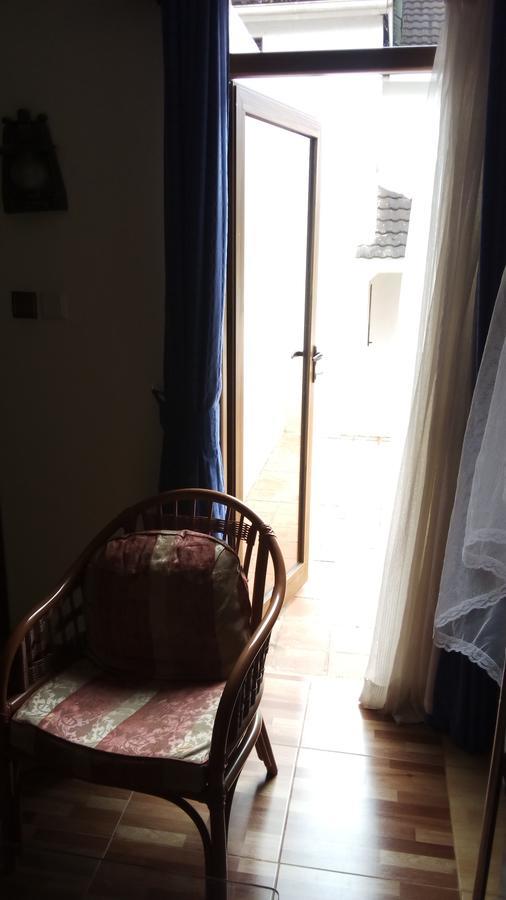 White Horse Inn Kabale Екстер'єр фото