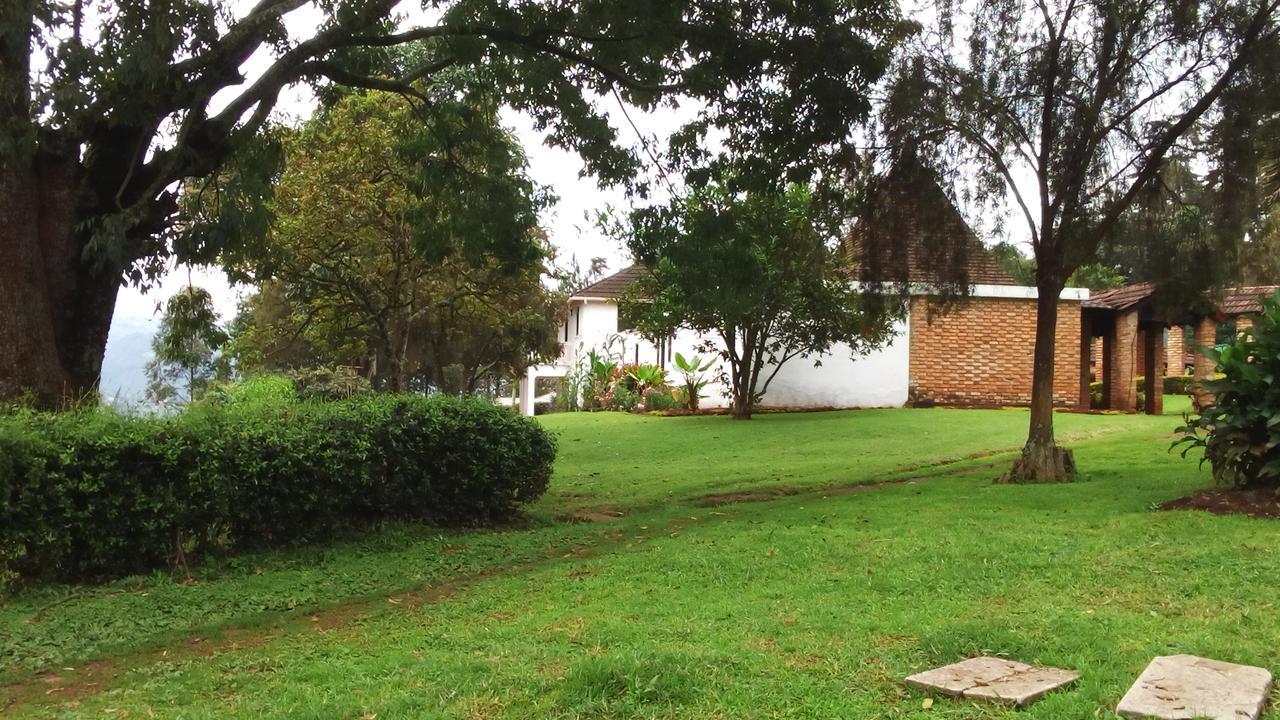 White Horse Inn Kabale Екстер'єр фото