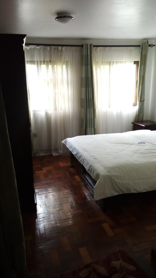 White Horse Inn Kabale Екстер'єр фото